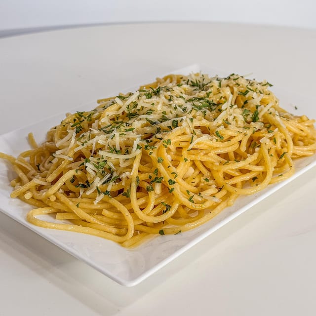 Garlic noodles.
